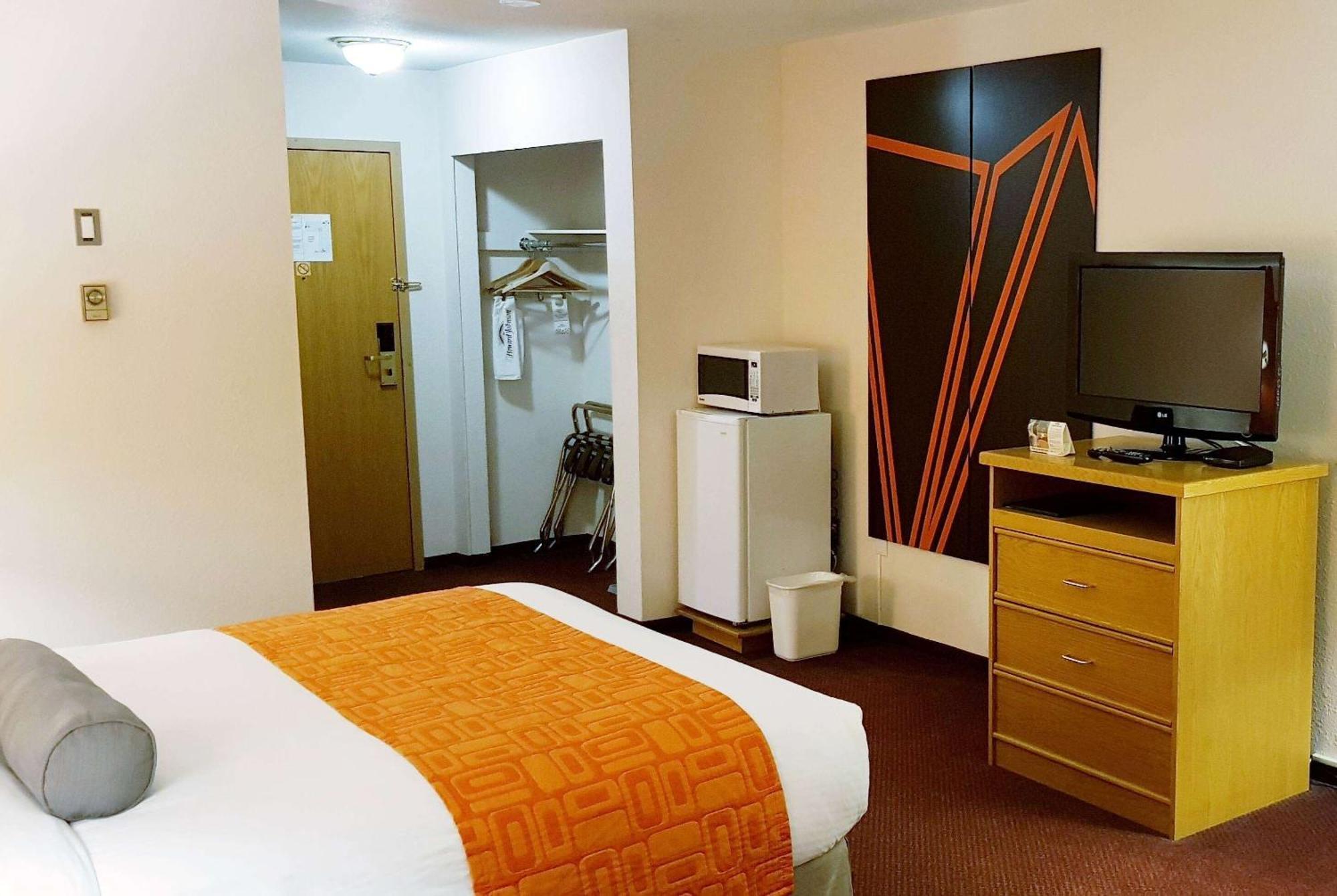 Howard Johnson By Wyndham Fort St. John Luaran gambar