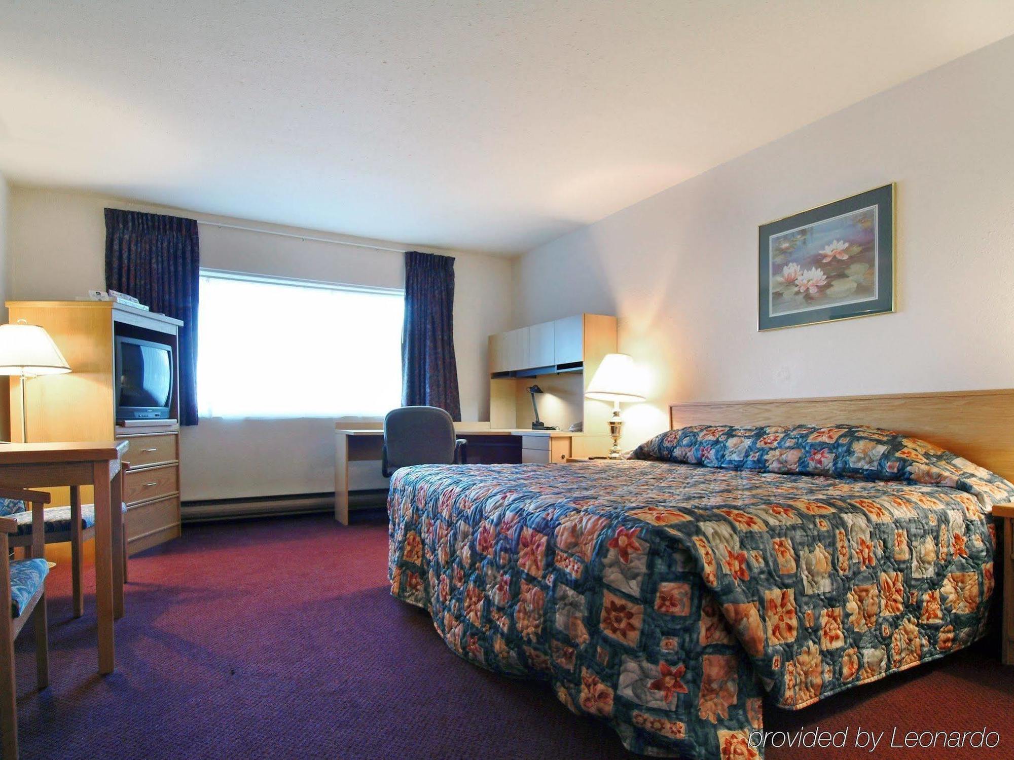 Howard Johnson By Wyndham Fort St. John Bilik gambar